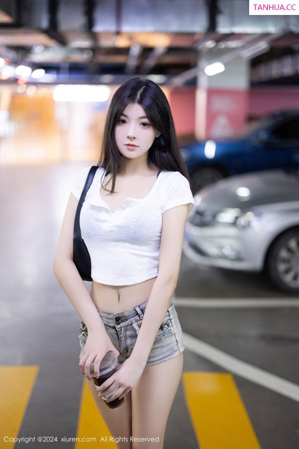   [XiuRen]高清写真图 2024.09.11 No.9141 初梦瑶 丝袜美腿第7张图片